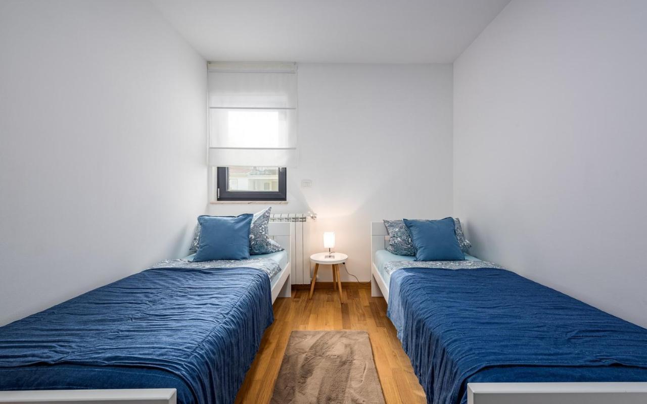 Punta Mary House With Apartment Umago Exterior foto
